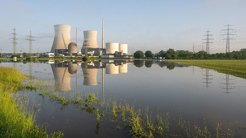 Auch wenn in Deutschland seit Jahren keine Energie mehr durch Kernkraftwerke gewonnen wird, ist das Thema nicht von der politischen Agenda verschwunden. Innerhalb der Bundesregierung gehen die Meinungen aber weit auseinander - ein Konflikt scheint vorprogrammiert. (Illustration) Auch wenn in Deutschland seit Jahren keine Energie mehr durch Kernkraftwerke gewonnen wird, ist das Thema nicht von der politischen Agenda verschwunden. Innerhalb der Bundesregierung gehen die Meinungen aber weit auseinander - ein Konflikt scheint vorprogrammiert. (Illustration)