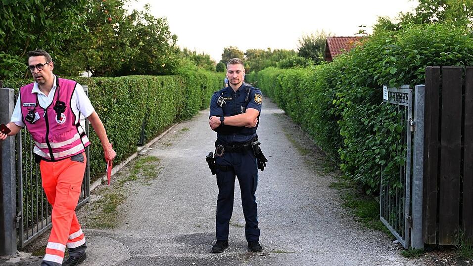 Die Polizei ermittelt - die Hütte in der Kleingartenanlage wurde abgeriegelt.