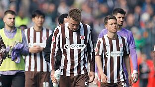 Hauke Wahl (M.) und Teamkollegen auf der Bundesliga-Abschiedsrunde.