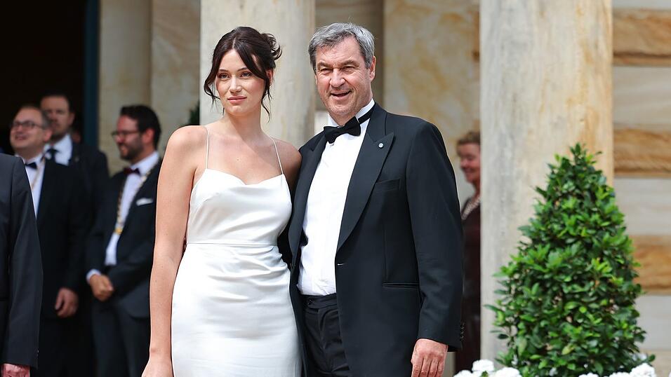 CSU-Politiker Markus Söder und seine Tochter Gloria-Sophie Burkandt geben derzeit Einblick in ihre Vater-Tochter-Beziehung. (Archivbild) CSU-Politiker Markus Söder und seine Tochter Gloria-Sophie Burkandt geben derzeit Einblick in ihre Vater-Tochter-Beziehung. (Archivbild)