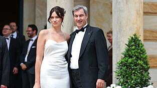 CSU-Politiker Markus Söder und seine Tochter Gloria-Sophie Burkandt geben derzeit Einblick in ihre Vater-Tochter-Beziehung. (Archivbild) CSU-Politiker Markus Söder und seine Tochter Gloria-Sophie Burkandt geben derzeit Einblick in ihre Vater-Tochter-Beziehung. (Archivbild)