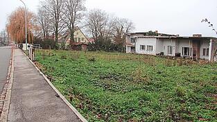 Das Grundstück in der Dr.-Aicher-Straße ist derzeit unbewohnt. Welche Pläne ein Investor hat, soll am Donnerstag vorgestellt werden.