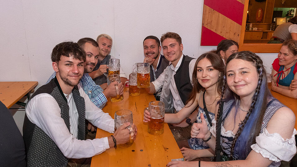 Die Partybilder vom Sonntag, 13. August 2023, aus dem Festzelt Krönner. Die Partybilder vom Sonntag, 13. August 2023, aus dem Festzelt Krönner.