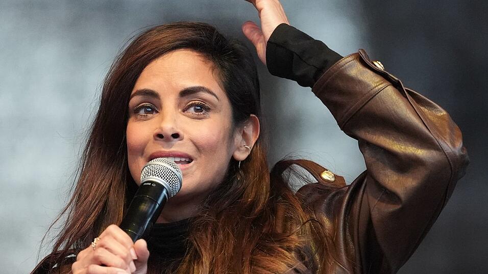 Kam doch zur Demo in Hamburg: Schauspielerin und Moderatorin Collien Fernandes.