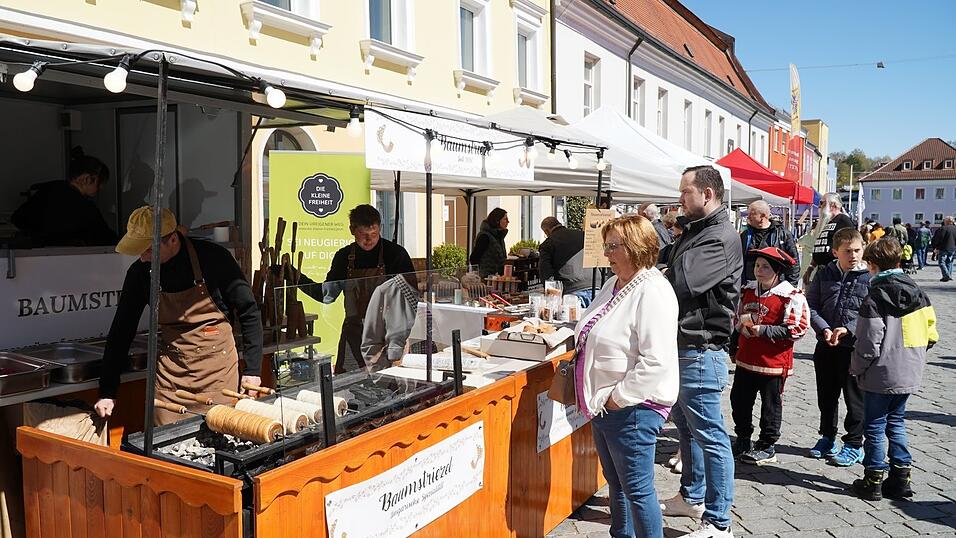 Ebenfalls sehr beliebt waren die Baumstriezel, eine osteuropäische Spezialität die ihren Ursprung im südöstlichen Siebenbürgen (Transsilvanien) hat.