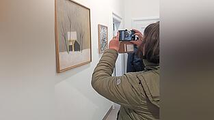 Manche Gäste machten sich schon ein Bild, was sie sich ausleihen könnten ... Manche Gäste machten sich schon ein Bild, was sie sich ausleihen könnten ...