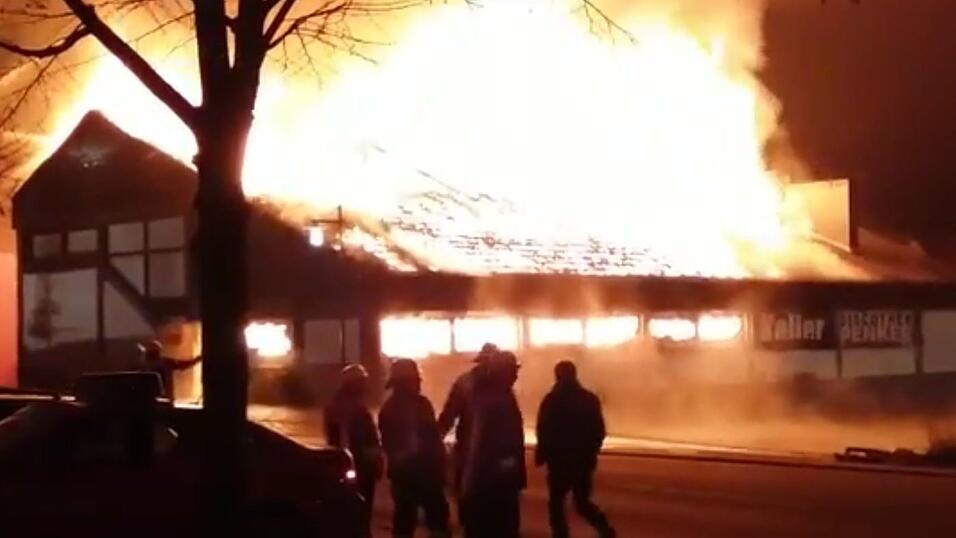 Im Dezember 2015 brannte das Penker in einer Nacht komplett ab. (Archivbild) Im Dezember 2015 brannte das Penker in einer Nacht komplett ab. (Archivbild)