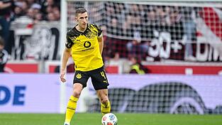 Nico Schlotterbeck hat seinen Vertrag bei Borussia Dortmund verl&auml;ngert. (Archivbild)