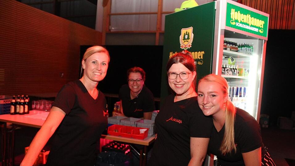 Auf der Eskara &Uuml;30-Party in Essenbach war wieder viel los.