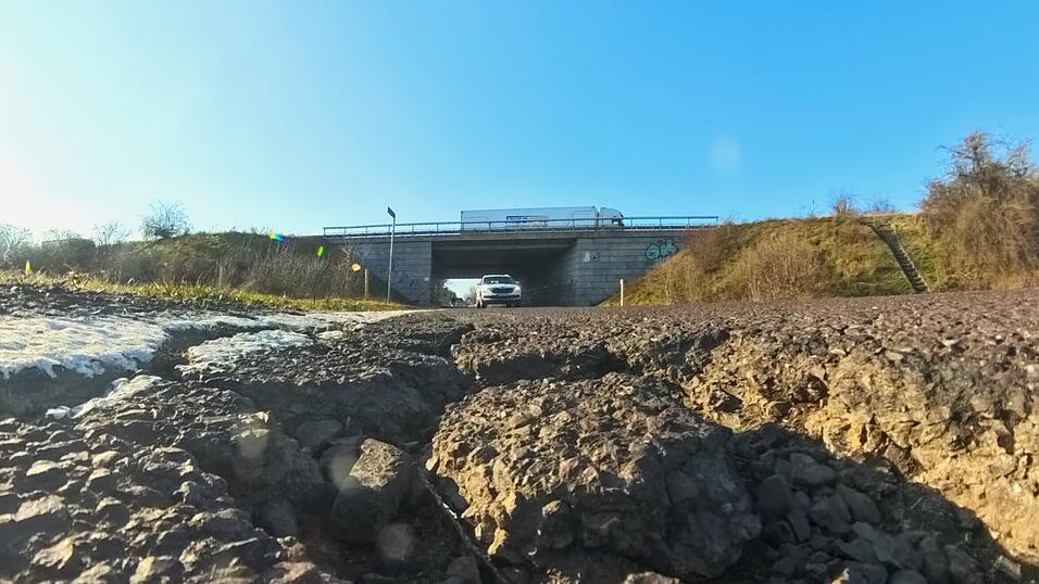 Von den schuldenfinanzierten Milliarden kommen nach einer Kurzstudie des Instituts nur rund zw&ouml;lf Prozent bei den Kommunen an.