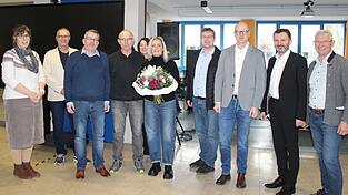Brigitte Lemberger (Konrektorin SFZ), Wolfgang Seefried (Rektor SFZ), Markus Fischer (Konrektor KPO), Michael Stoiber, Sigrid Effenhauser (Konrektorin GS), Marion Stoiber, Stefan Baumgartner (Schulverbandsvorsitzender Mittelschule), Mario Kleinert (Rektor KPO), B&uuml;rgermeister Markus Hofmann und Michael Prager (Rektor GS)
