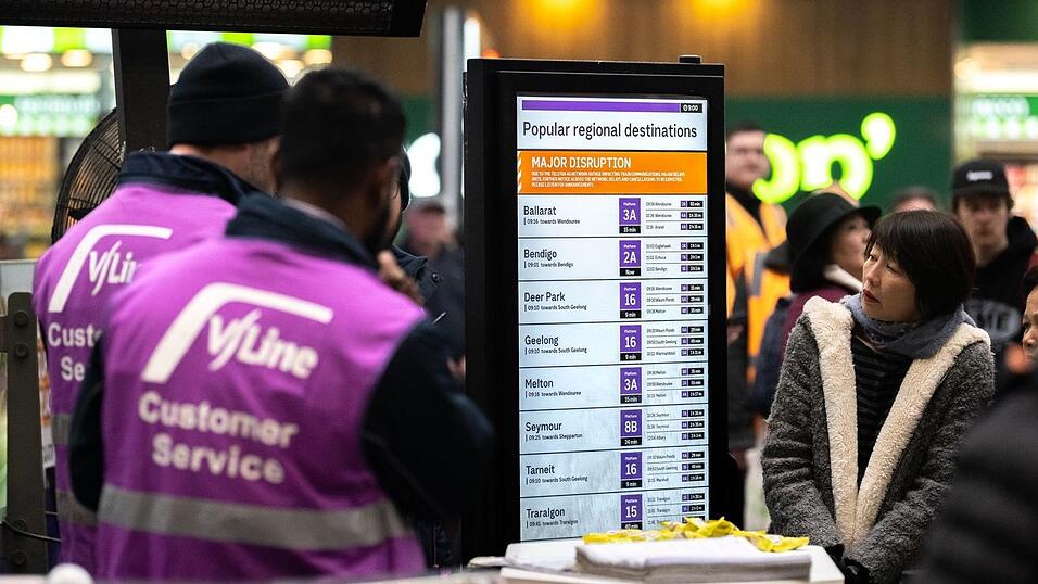 Auch der Bahnverkehr war betroffen. Auch der Bahnverkehr war betroffen.