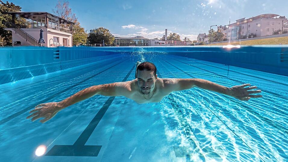 Noch bis einschließlich 13. September hat das Freibad geöffnet und Schwimmer können im Freien ihre Bahnen ziehen. Noch bis einschließlich 13. September hat das Freibad geöffnet und Schwimmer können im Freien ihre Bahnen ziehen.