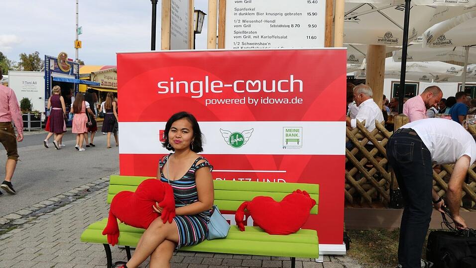 Die Eindrücke der Single-Couch in Bildern, aufgenommen am Freitag, 10. August. Die Eindrücke der Single-Couch in Bildern, aufgenommen am Freitag, 10. August.