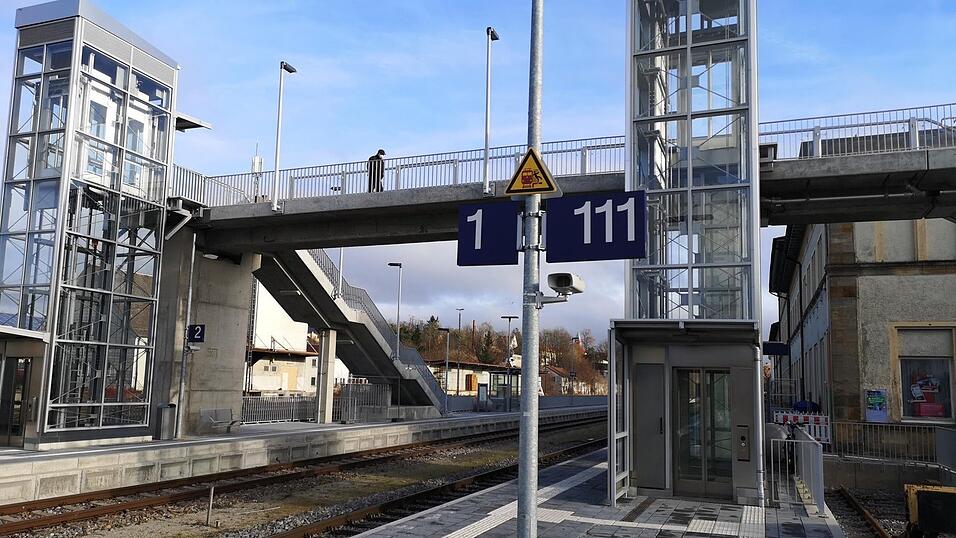 Die Personen&uuml;berf&uuml;hrung wurde zum Fahrplanwechsel am Sonntag in Betrieb genommen.