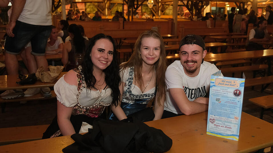 Die Partybilder vom Dienstag, 15. August 2023, aus dem Festzelt Reisinger. Die Partybilder vom Dienstag, 15. August 2023, aus dem Festzelt Reisinger.