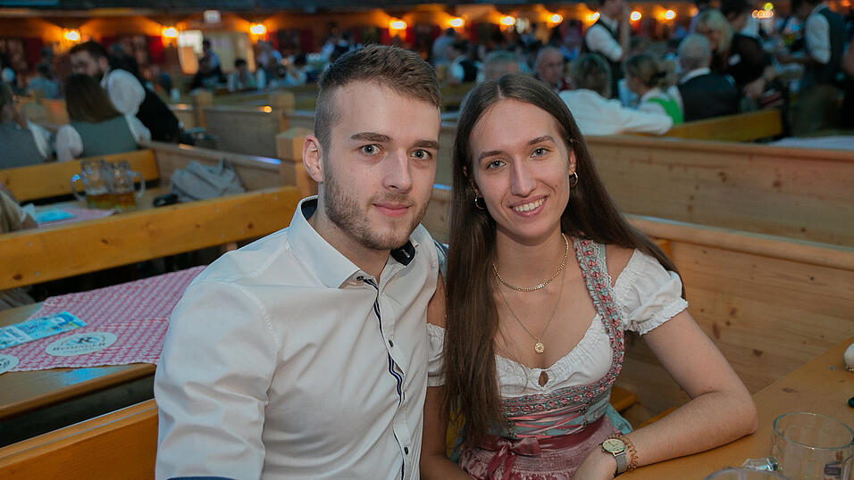 Die Partybilder von Sonntag, 21. August 2022, aus dem Festzelt Reisinger.
