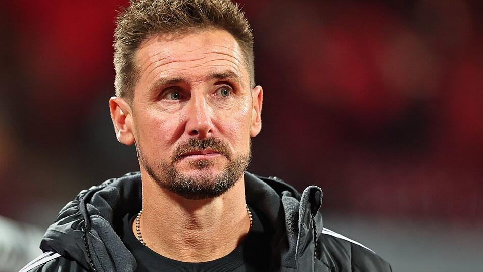 Miroslav Klose ist im dritten Jahr in der 2. Fußball-Bundesliga Trainer beim 1. FC Nürnberg. Miroslav Klose ist im dritten Jahr in der 2. Fußball-Bundesliga Trainer beim 1. FC Nürnberg.
