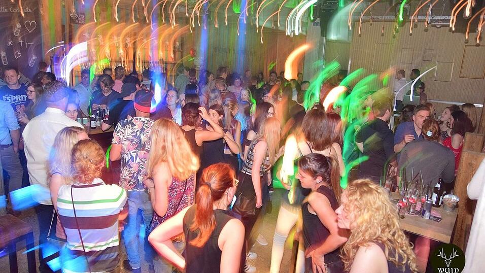 'Hoch die Hände, Wochenende' - so 'Wuid' wurde gefeiert in Straubing. 'Hoch die Hände, Wochenende' - so 'Wuid' wurde gefeiert in Straubing.