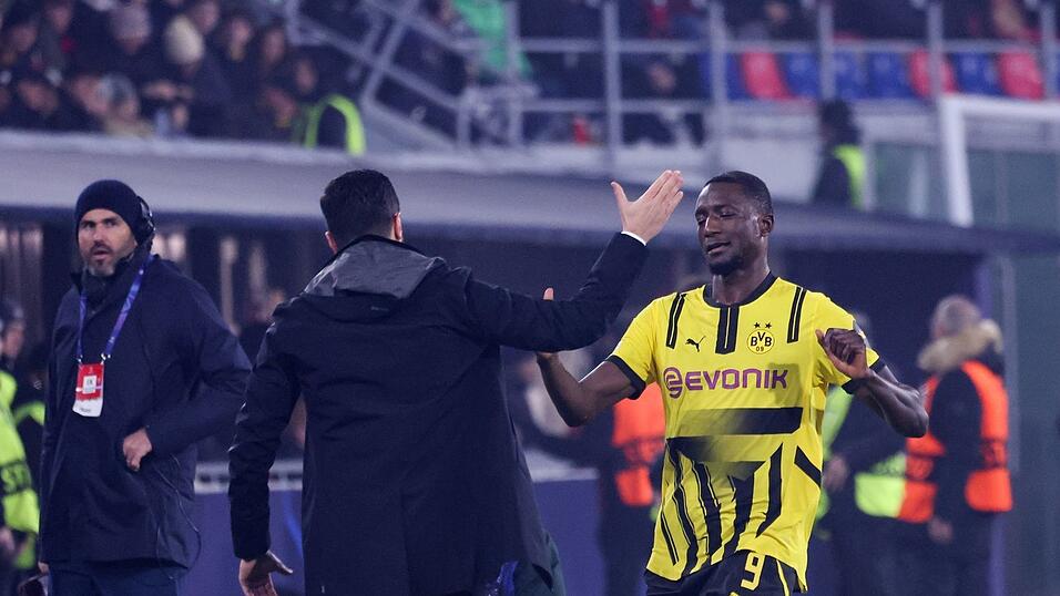 Da sah es noch gut aus für den BVB: Sahin bejubelt mit Stürmer Guirassy dessen Tor zum 1:0. Da sah es noch gut aus für den BVB: Sahin bejubelt mit Stürmer Guirassy dessen Tor zum 1:0.