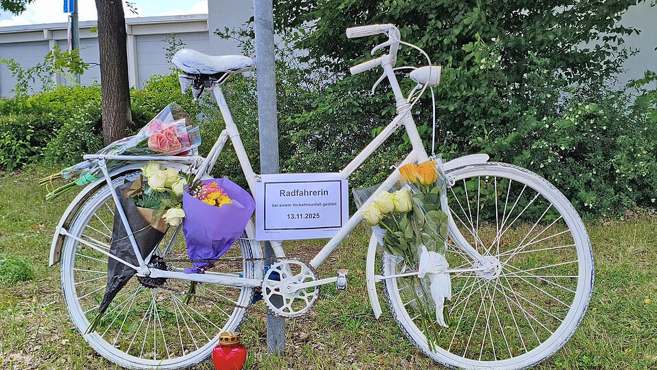 Das Ghostbike, das in Neutraubling aufgestellt wurde.