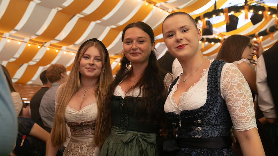 Die Partybilder vom Sonntag, 17. August, aus dem Festzelt Nothaft. Die Partybilder vom Sonntag, 17. August, aus dem Festzelt Nothaft.