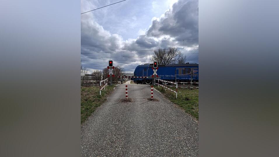 Dieser &Uuml;bergang wird nur von Fu&szlig;g&auml;ngern und Radfahrern genutzt.