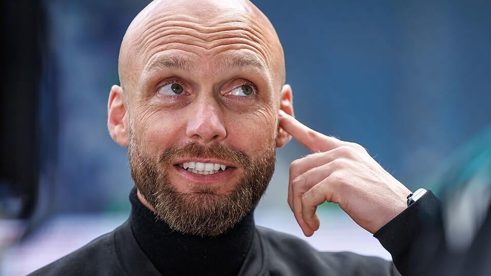 Elversbergs Sportvorstand Nils-Ole Book steht immer wieder im Zentrum von Spekulationen. (Archivbild) Elversbergs Sportvorstand Nils-Ole Book steht immer wieder im Zentrum von Spekulationen. (Archivbild)