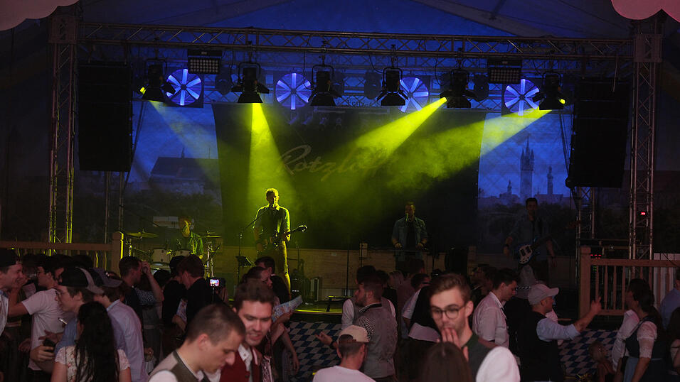 Die Partybilder vom Mittwoch, 16. August 2023, aus dem Festzelt Reisinger. Die Partybilder vom Mittwoch, 16. August 2023, aus dem Festzelt Reisinger.