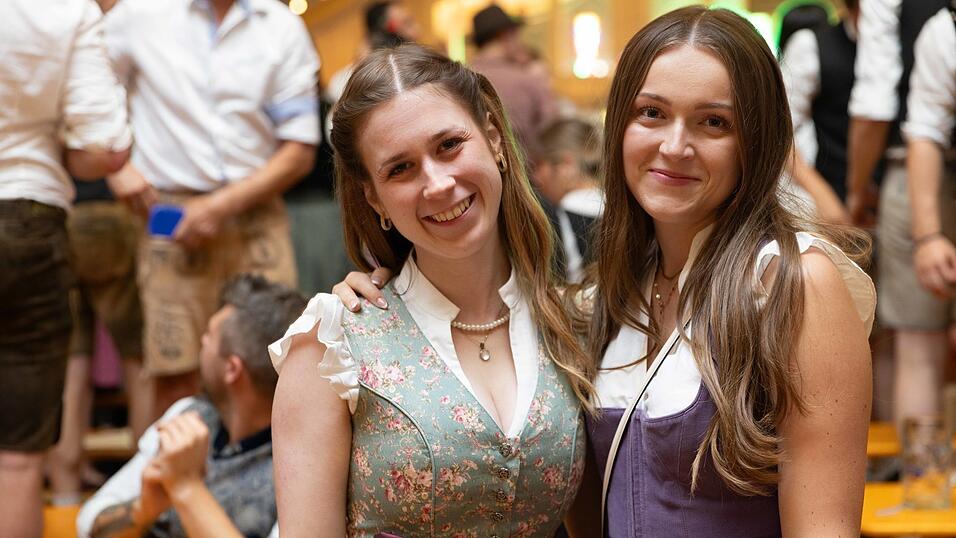 Die Partybilder vom Samstag, 8. August, aus dem Festzelt Reisinger. Die Partybilder vom Samstag, 8. August, aus dem Festzelt Reisinger.