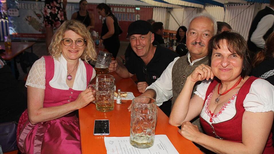 Zur Musik von Headless wurde ausgelassen gefeiert.