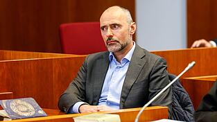 Der Cum-Ex-Kronzeuge beim Bonner Gerichtsverfahren Ende 2024. Der Cum-Ex-Kronzeuge beim Bonner Gerichtsverfahren Ende 2024.