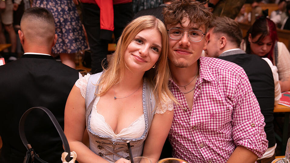 Die Partybilder vom Samstag, 16. August, aus dem Festzelt Krönner. Die Partybilder vom Samstag, 16. August, aus dem Festzelt Krönner.