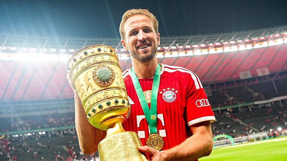 Harry Kane gewann in der vergangenen Saison mit dem FC Bayern M&uuml;nchen den DFB-Pokal und die deutsche Meisterschaft.