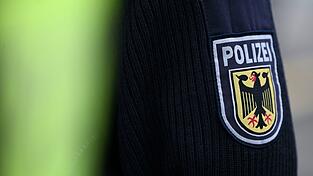 Bundespolizisten stellten den Beschuldigten beim Halt in Rosenheim. (Symbolbild)