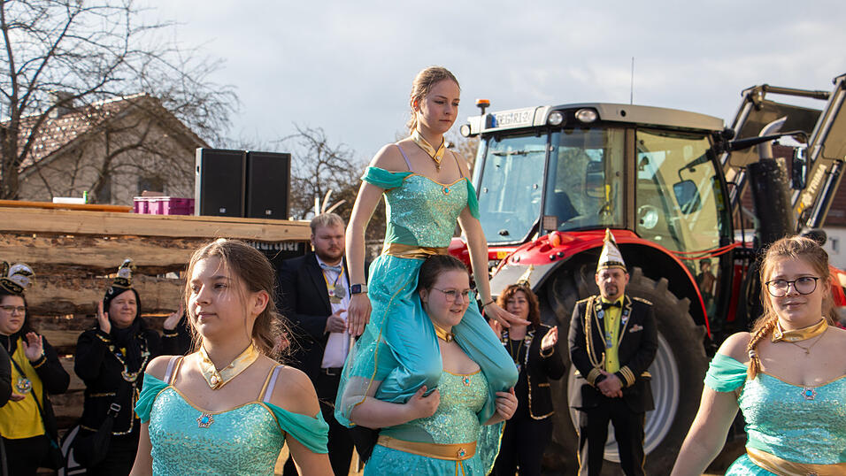 Am Samstag fand der Faschingsumzug in Otzing (Kreis Deggendorf) statt. Am Samstag fand der Faschingsumzug in Otzing (Kreis Deggendorf) statt.