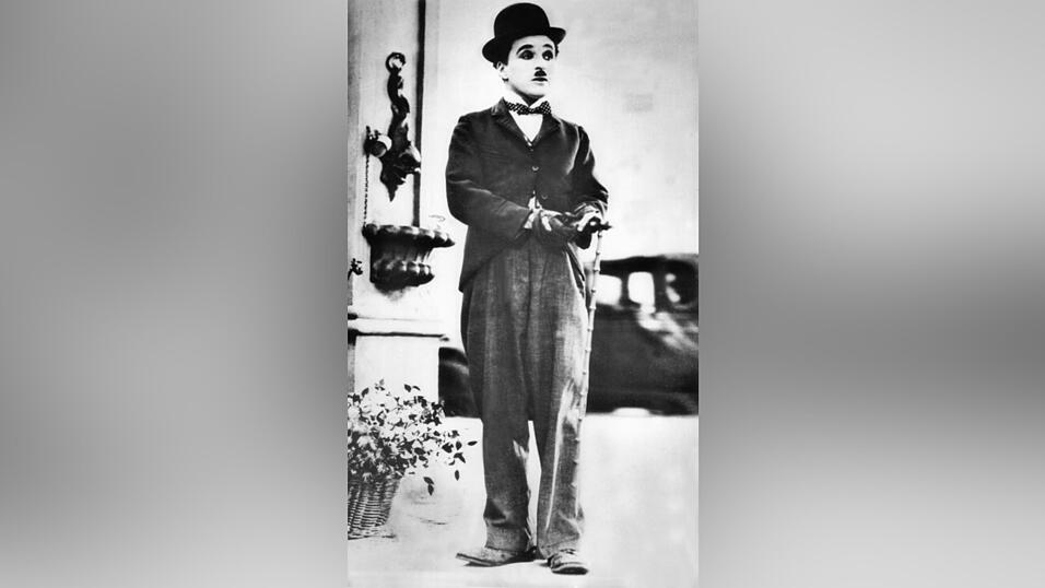 Charlie Chaplin soll vorbeugend das Medikament Alka-Seltzer eingenommen haben, um nicht krank zu werden.