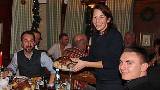 Ob in der K&uuml;che oder im Service: Julia Hager ist in allen Bereichen aktiv.