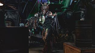 Tina kann nicht nur Cyberpunk, wie dieser Steampunk-Drachen zeigt.