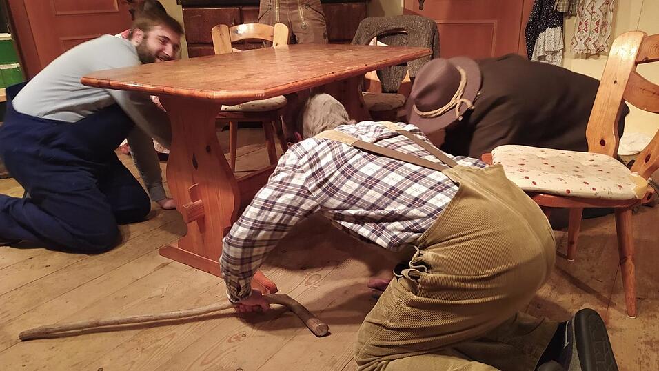 Junggesellen auf der Flucht. Junggesellen auf der Flucht.