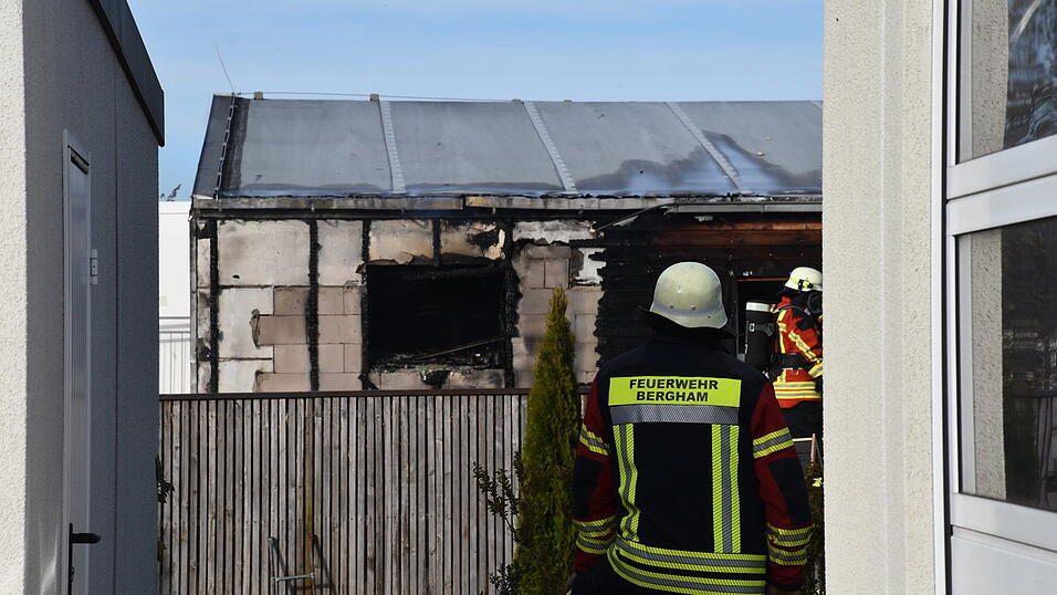 In einer Asylunterkunft in Vilsbiburg ist ein Brand ausgebrochen. In einer Asylunterkunft in Vilsbiburg ist ein Brand ausgebrochen.
