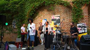 Sorvina und ihre Band überzeugten am Freitag mit ihrem Mix aus Jazz, Blues, Rap und Soul. Sorvina und ihre Band überzeugten am Freitag mit ihrem Mix aus Jazz, Blues, Rap und Soul.
