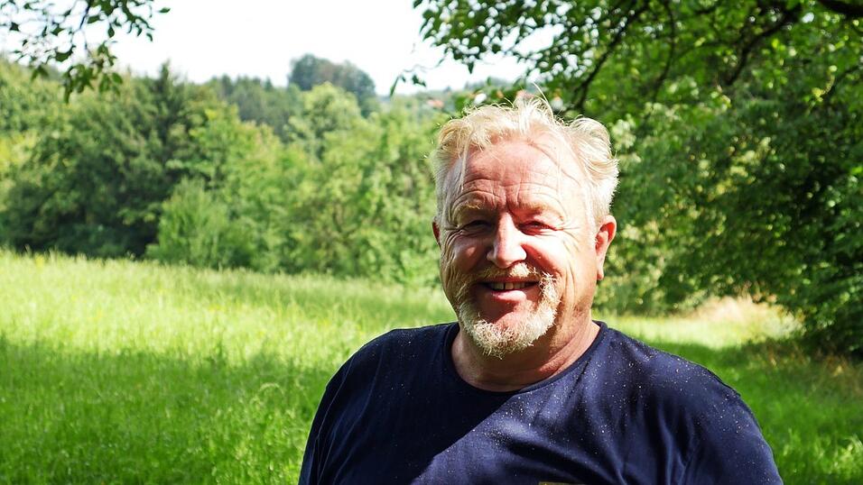 Wenn bei Fredl Fesl gemäht wird, dann geht das nicht ohne Brauchtum, Gesang und Gemeinschaft.