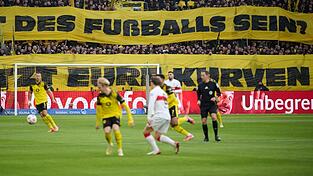 Der Fan-Protest hatte auch Auswirkung auf das Spiel in Dortmund.