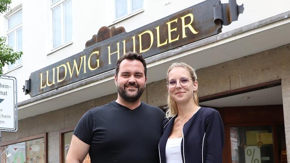 Das eigene Ding machen: Anton Hudler und seine Lebensgef&auml;hrtin Nadine Mihasca wollen im November ihre neue Cocktailbar er&ouml;ffnen.