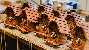 Die Schwarzw&auml;lder Kuckucksuhr ist m&ouml;gliche Kandidatin einer gesch&uuml;tzte regionalen Herkunftsbezeichnung. (Archiv)