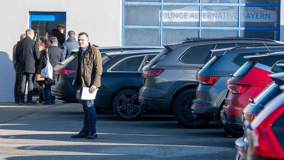 &laquo;Wir haben jetzt den ersten Vorsitzenden gew&auml;hlt, das bin ich&raquo;, sagte Schmid.