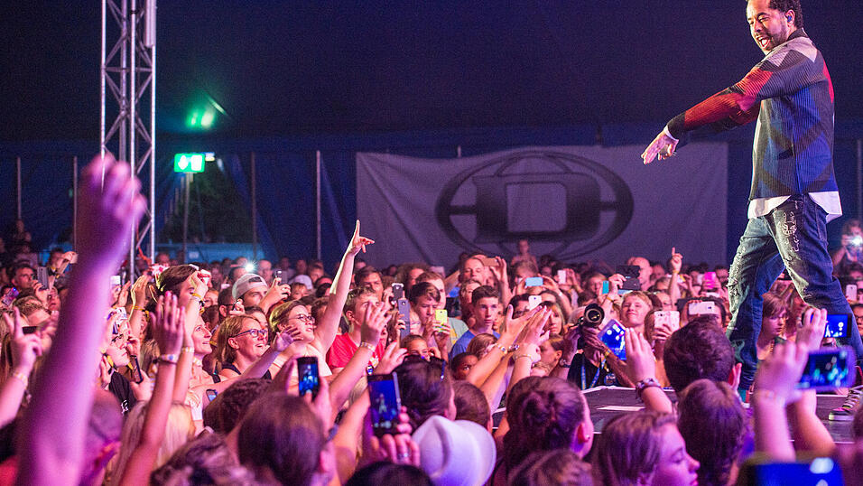 Der letzte Gig des Abends am Samstag: Adel Tawil. Foto: Mathias Adam