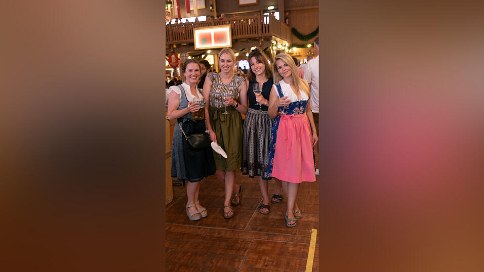 Die Partybilder vom Donnerstag, 14. August, aus dem Festzelt Krönner. Die Partybilder vom Donnerstag, 14. August, aus dem Festzelt Krönner.