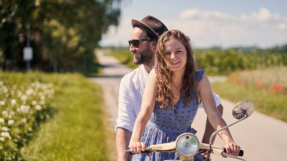 Raphael Knespel ist selbst bekennender Vespa-Fan. Uns hat er verraten, wie man seinen Roller fit hält. Raphael Knespel ist selbst bekennender Vespa-Fan. Uns hat er verraten, wie man seinen Roller fit hält.
